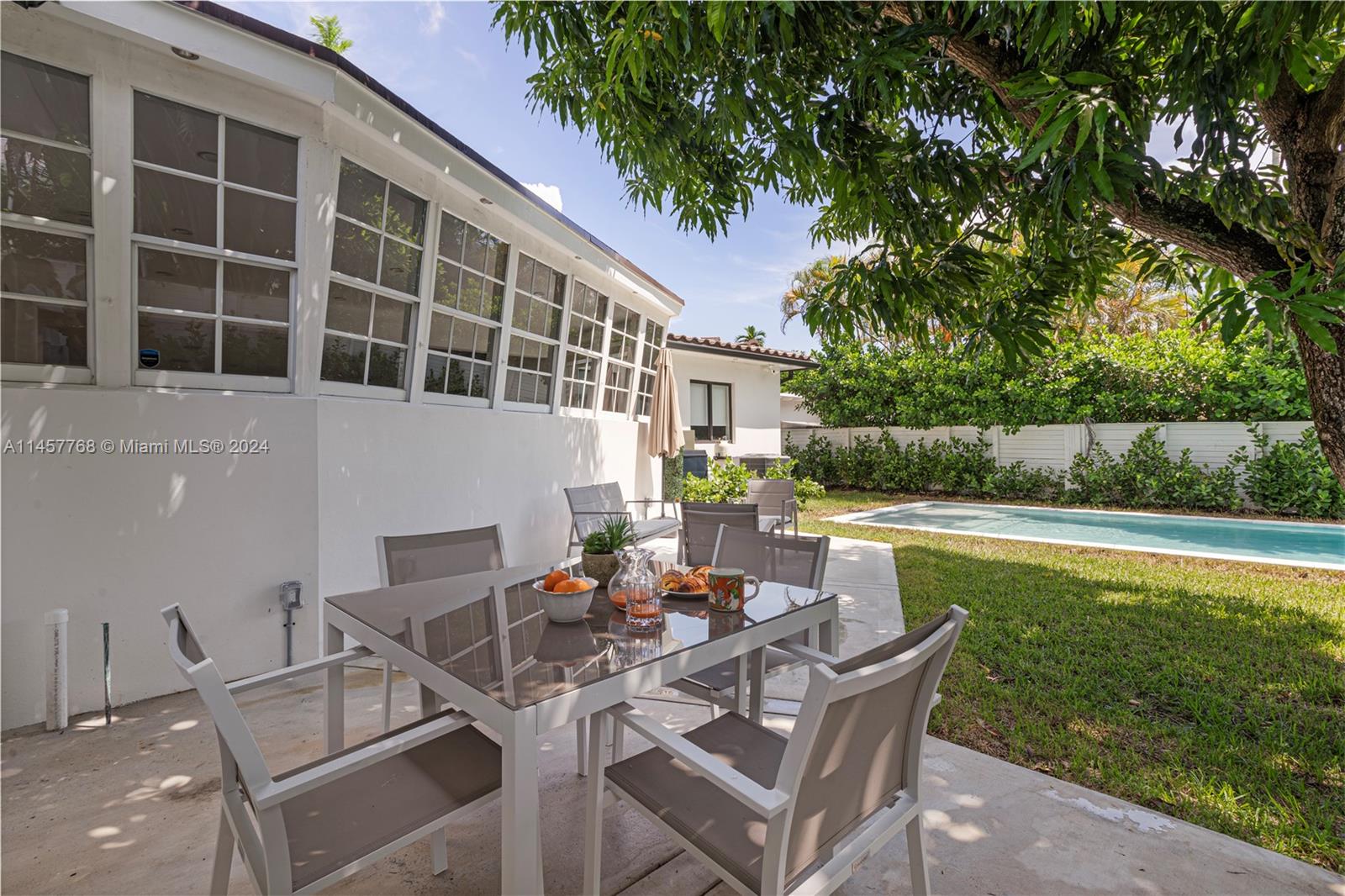 PARK PLAZA - Residential