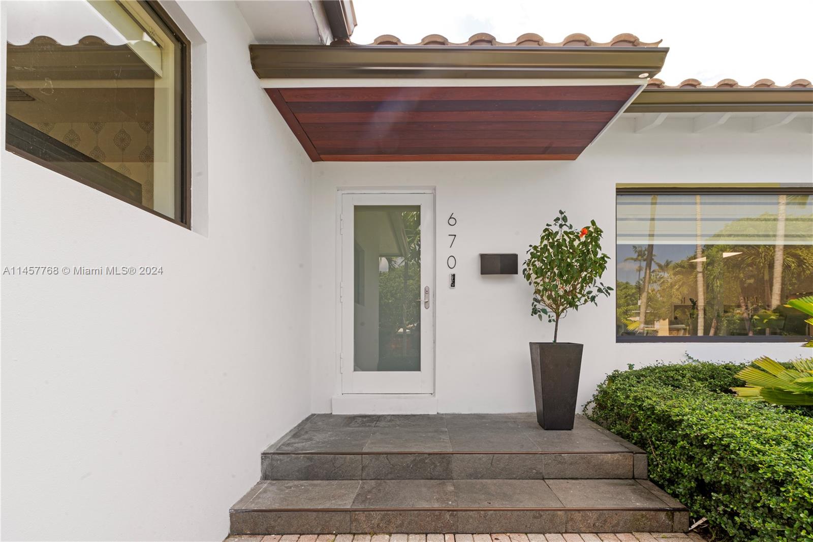 PARK PLAZA - Residential