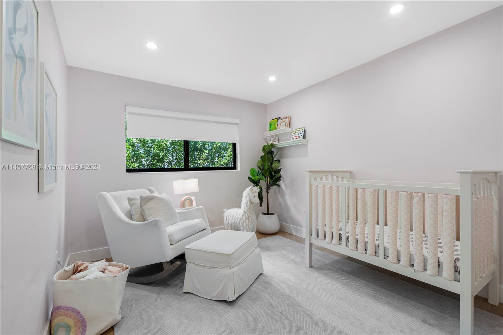 PARK PLAZA - Residential