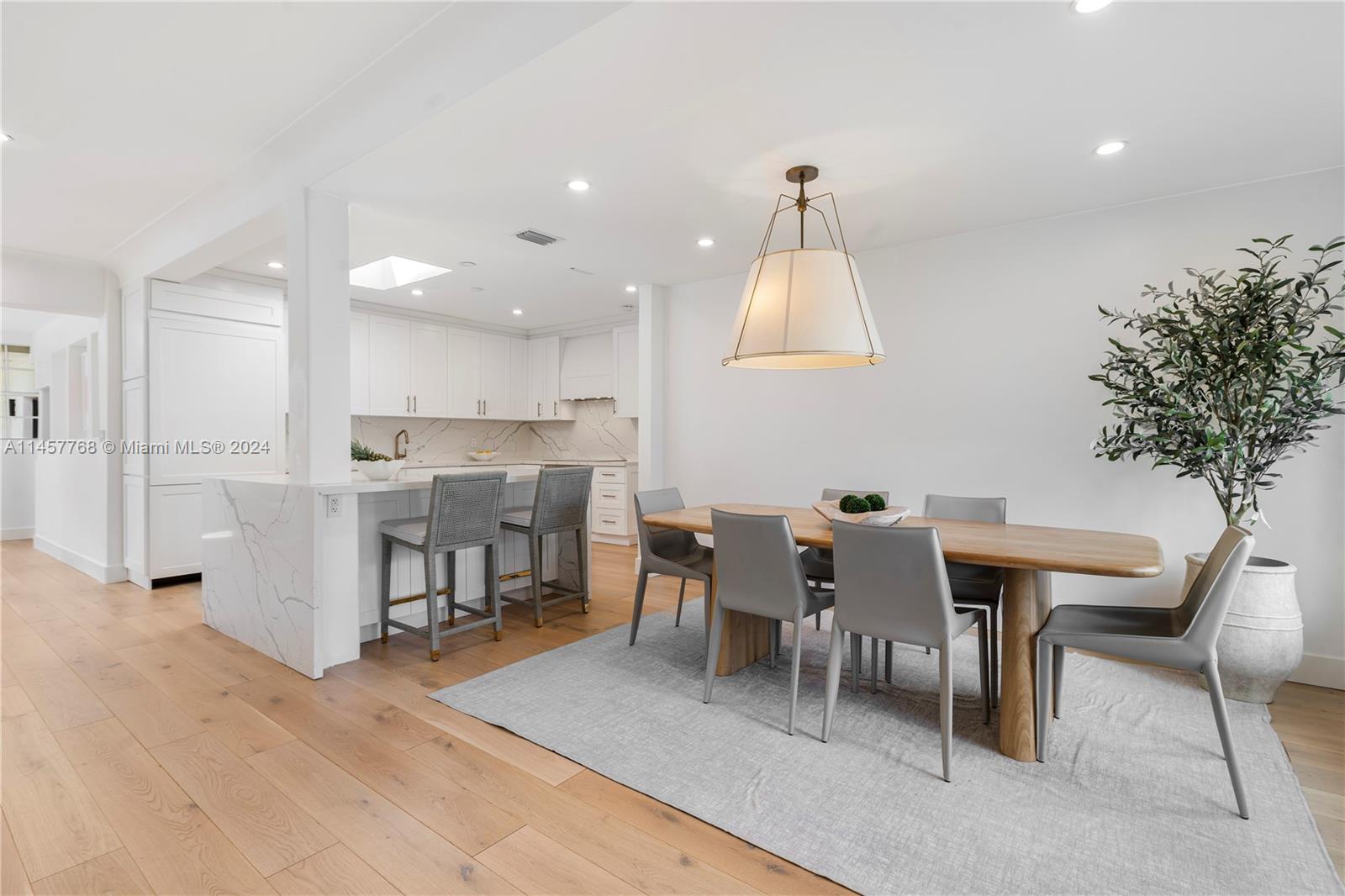 PARK PLAZA - Residential