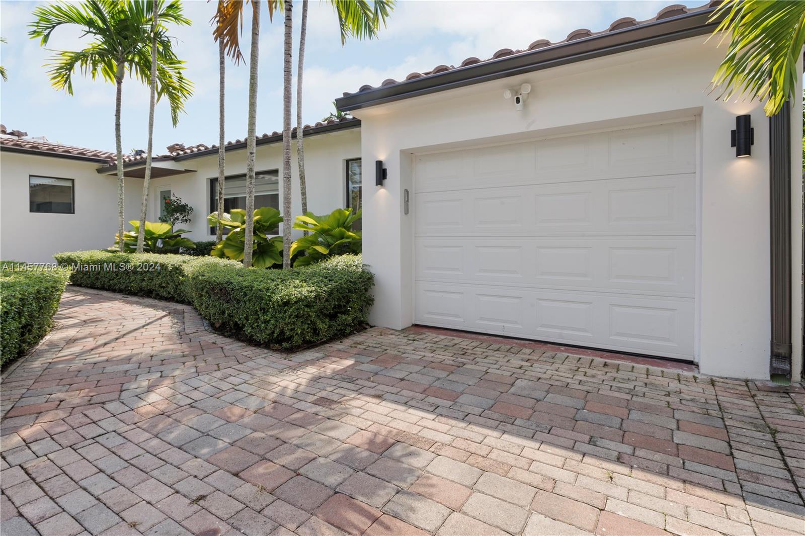 PARK PLAZA - Residential