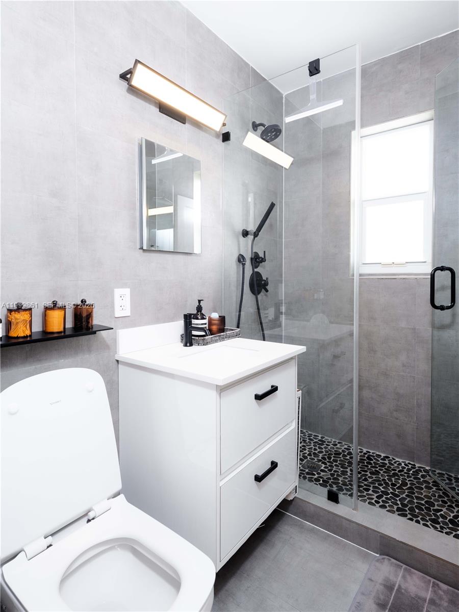 MIAMI HIGHLANDS SEC B - Residential