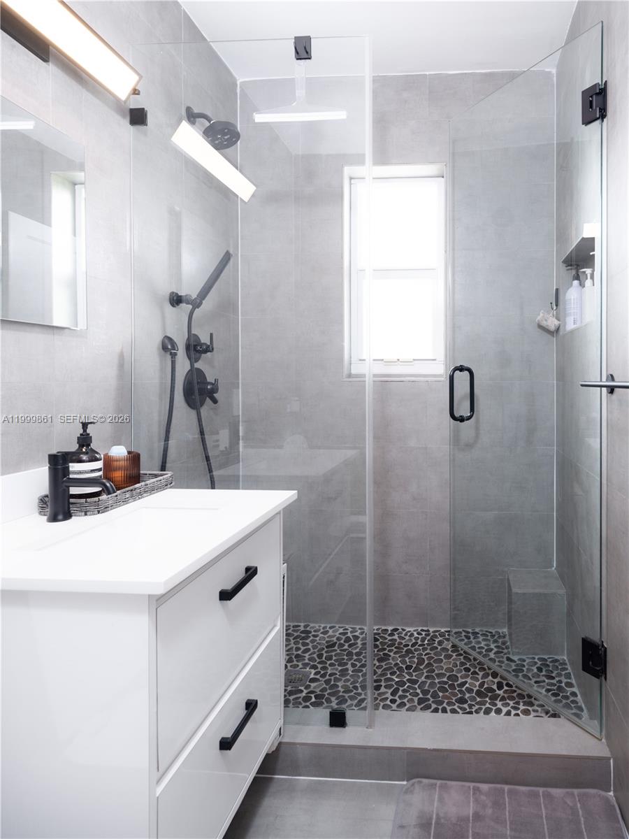 MIAMI HIGHLANDS SEC B - Residential