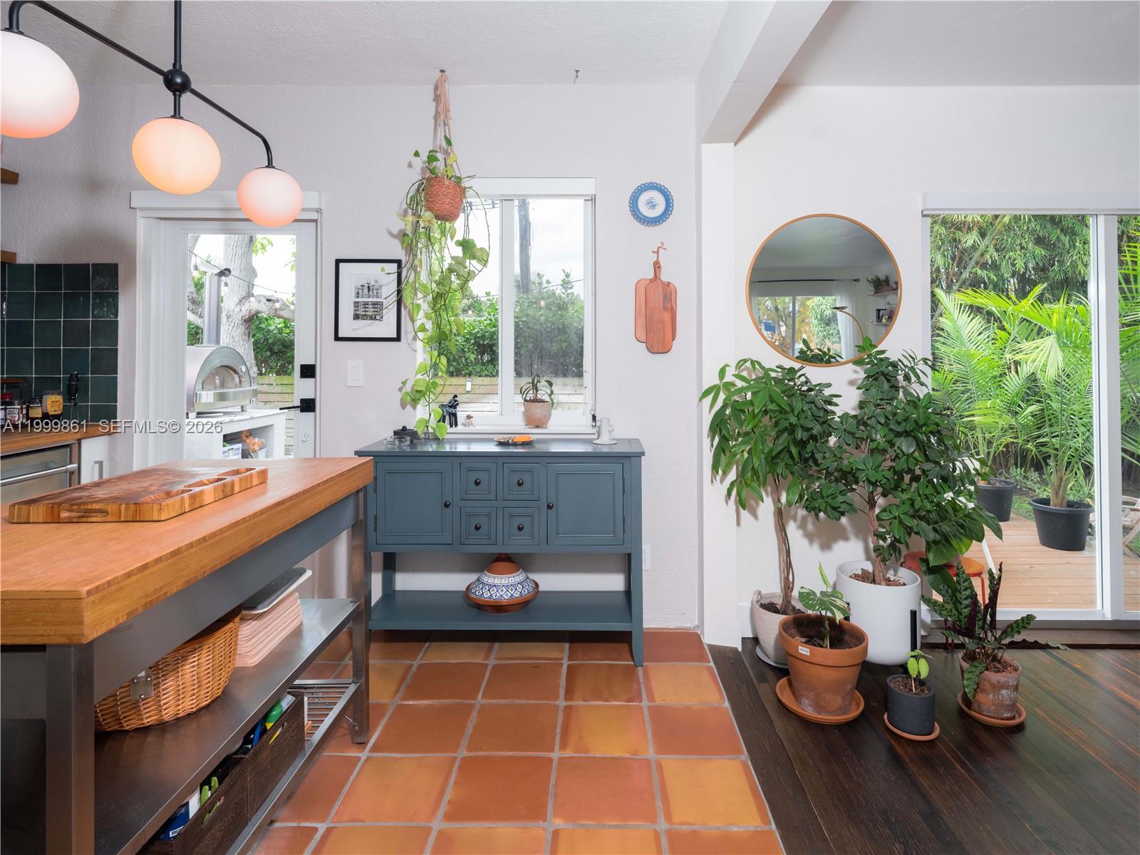 MIAMI HIGHLANDS SEC B - Residential