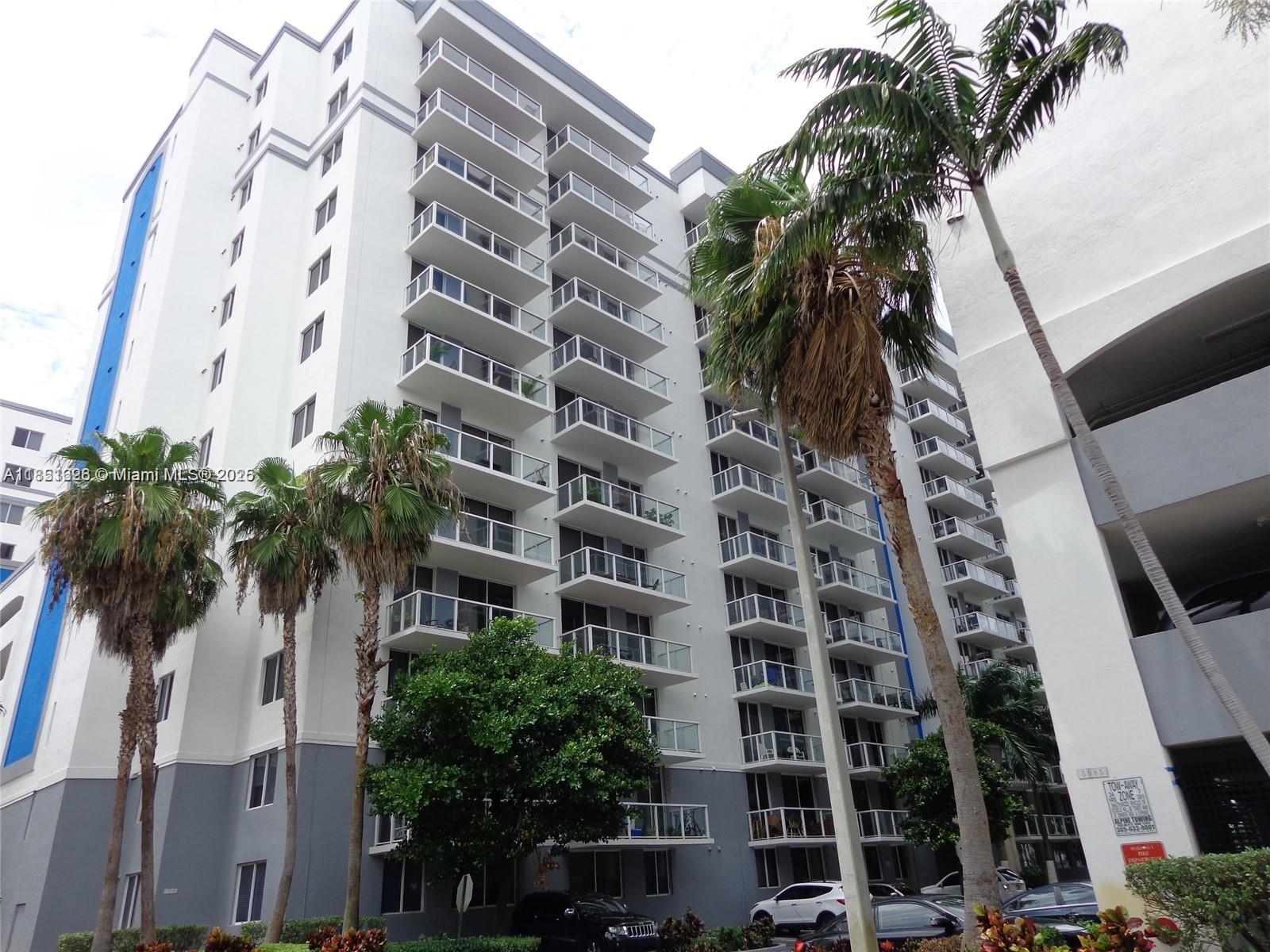 PRICED TO SELL! Experience city living with stunning views of the city lights, Blue Lagoon and the airport from this beautiful 2-bedroom, 1-bath condo, complete with its own parking space. The unit features an in-unit washer and dryer for your convenience.
Blue Lagoon Condominiums offers a prime Miami location and an impressive list of resort-style amenities: heated pool, Jacuzzi, fitness center, grocery store, spa/sauna, business center, beauty salon, 7 BBQ areas by the lagoon, mini golf, kids' playground, party spaces, and an EV charging station.
Enjoy easy access to major highways, Downtown Miami, Miami International Airport, and the beaches — all just minutes away.