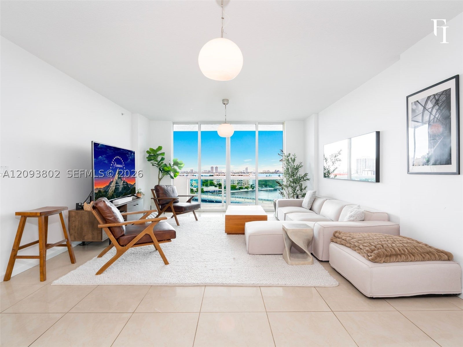 7910 Harbor Island Dr 909