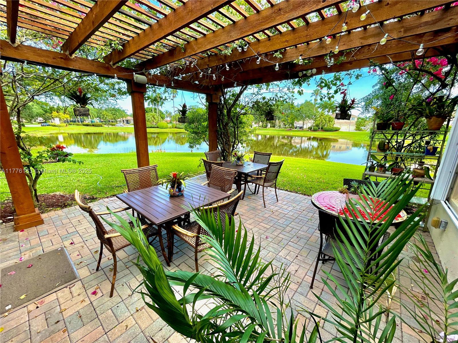 845 Vista Meadows Dr