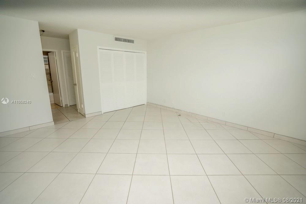 FOUR WINDS CONDO - Residential