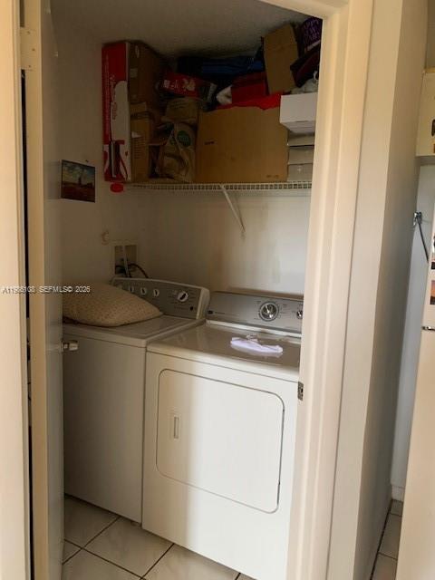 VISIONS AT BONAVENTURE - Residential Lease