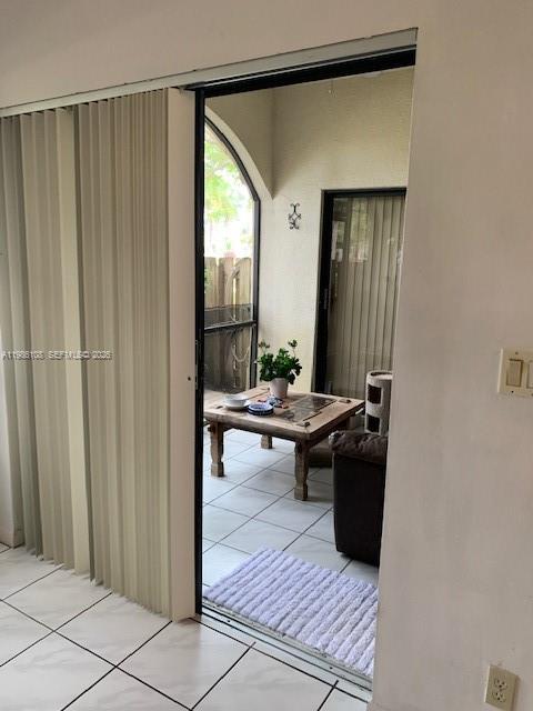 VISIONS AT BONAVENTURE - Residential Lease