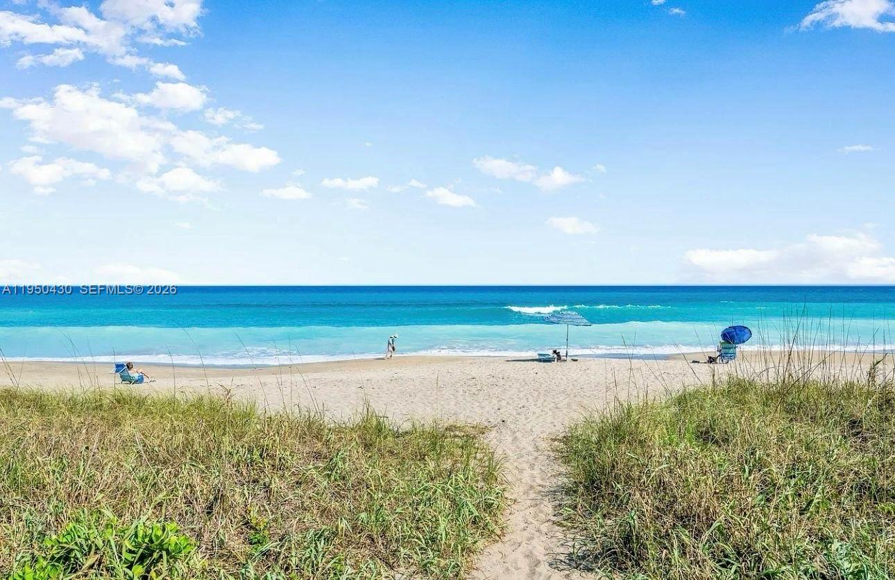 10044 S Ocean dr 105