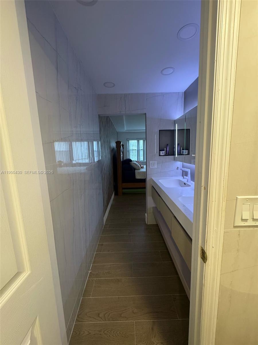 SEA WINDS CONDOMINIUM - Residential