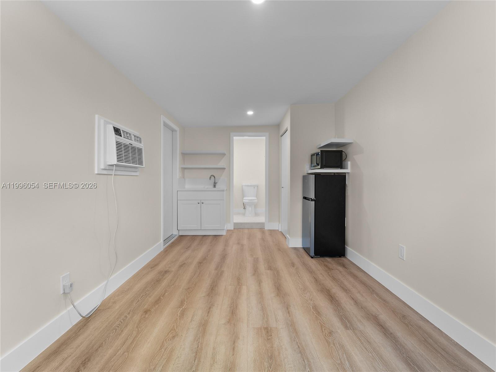 CENTRAL MIAMI PART 6 - Residential Lease