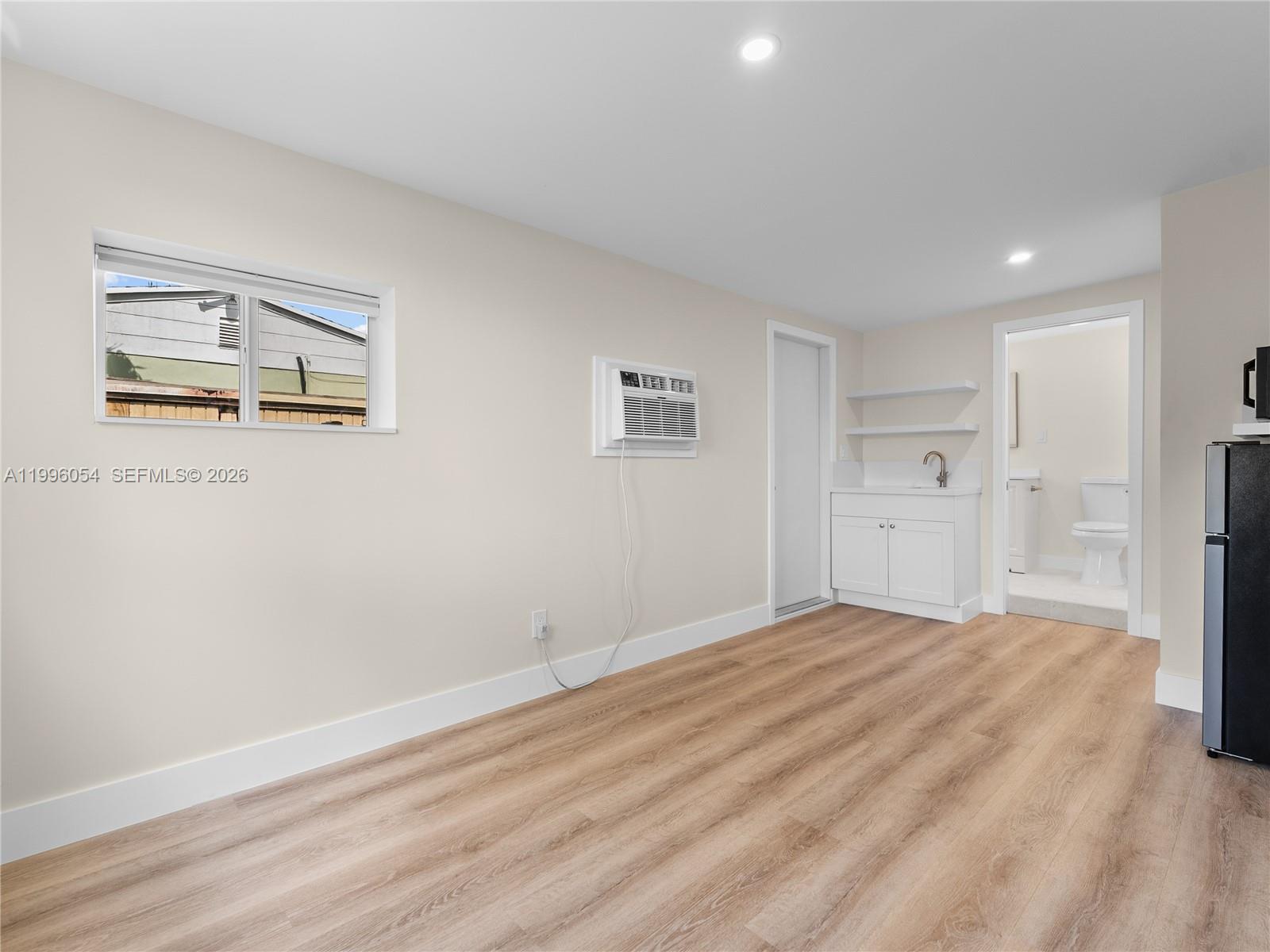 CENTRAL MIAMI PART 6 - Residential Lease