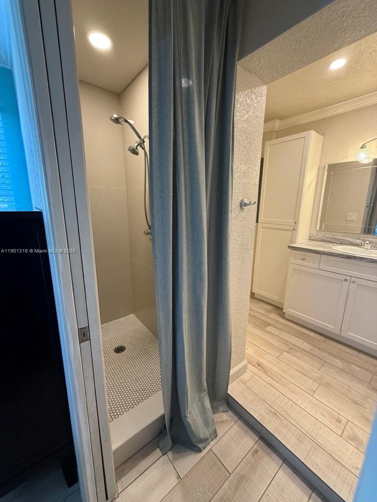 J & S PARK ESTATES - Residential