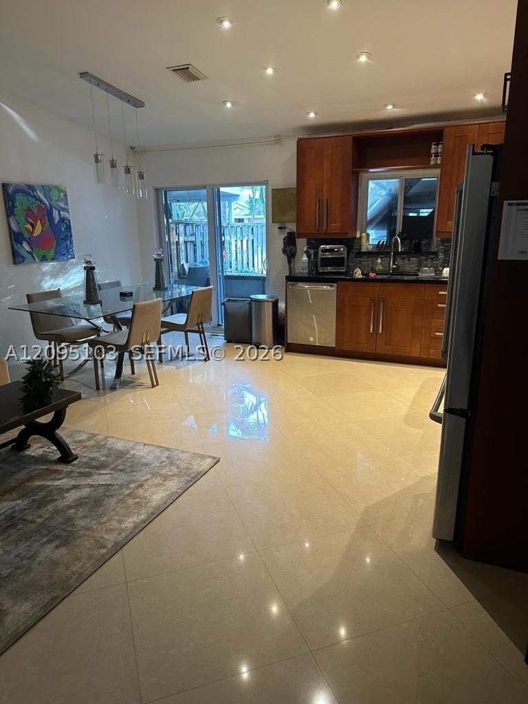Photo of 4920 SW 27th Ave #1, Dania Beach, FL 33312 (MLS # A12095103)