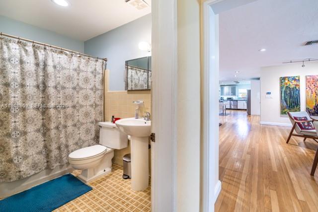 MIAMI SHORES SEC 3 - Residential