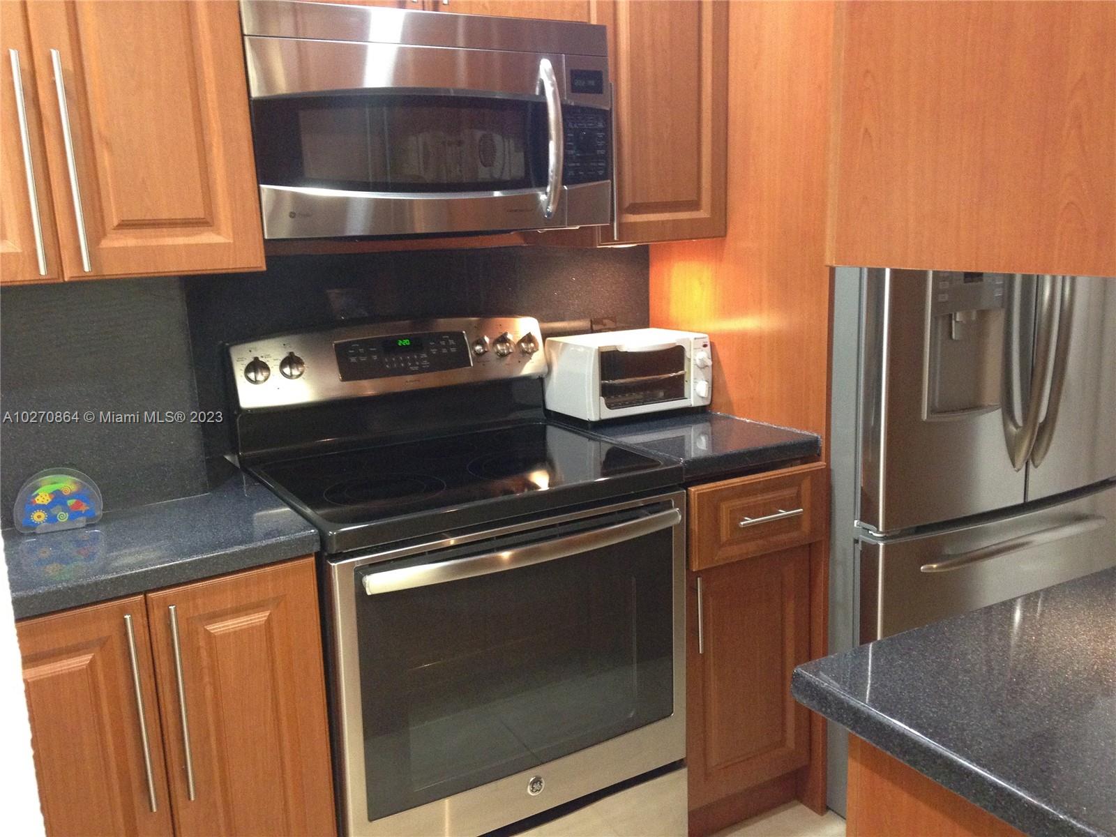 ALEXANDER TOWERS CONDO - Residential Lease