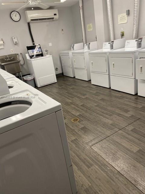 RUNAWAY BAY CONDO - Residential Lease