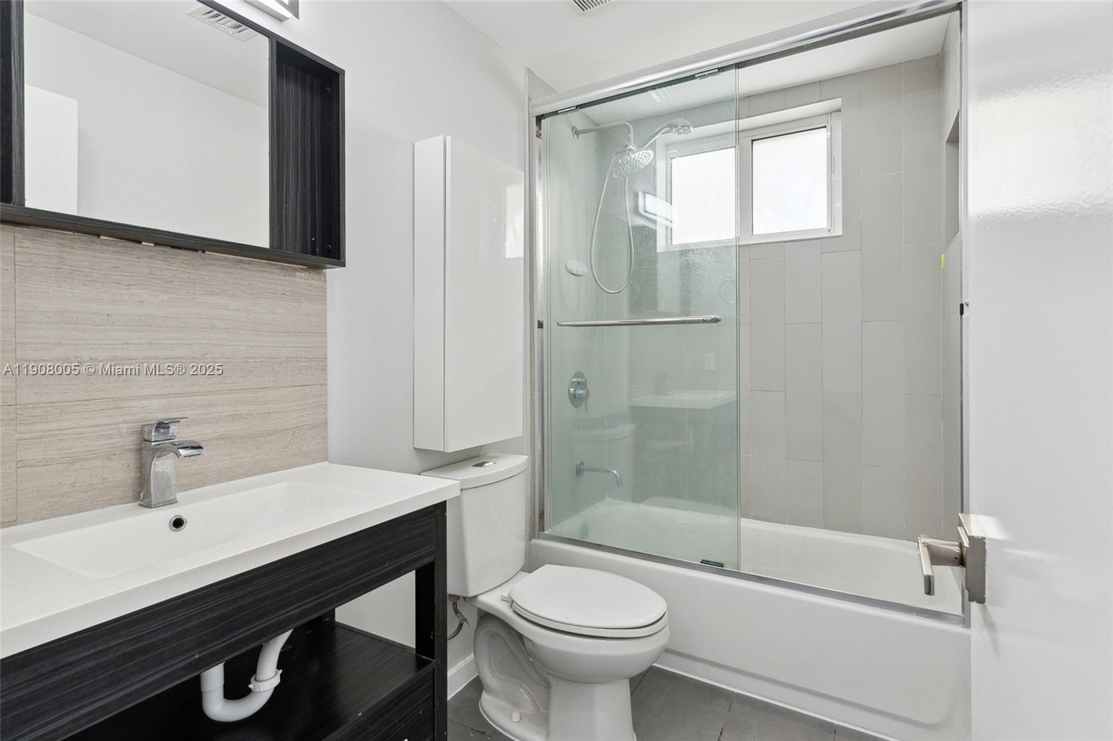 BISCAYNE BEACH-2ND ADDN - Residential Lease