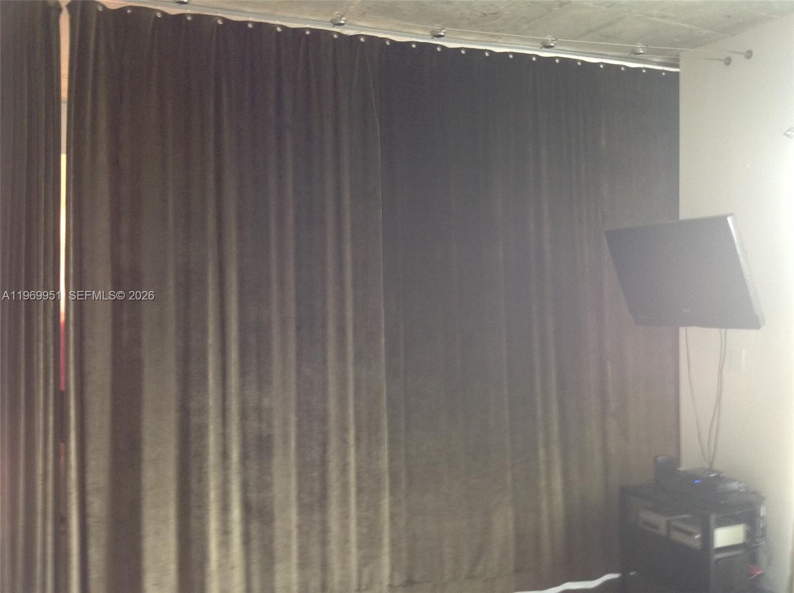 THE LOFT DOWNTOWN CONDO - Residential