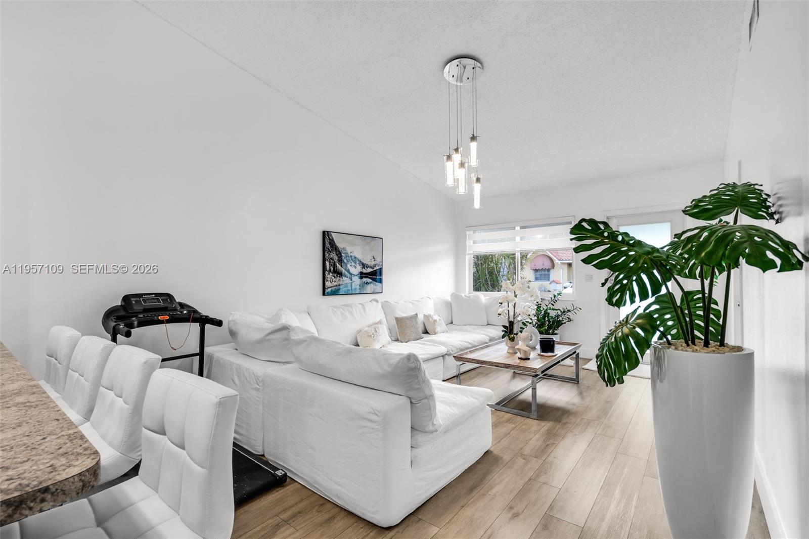 AMEND PLT EL PRADO COUNTR - Residential Lease