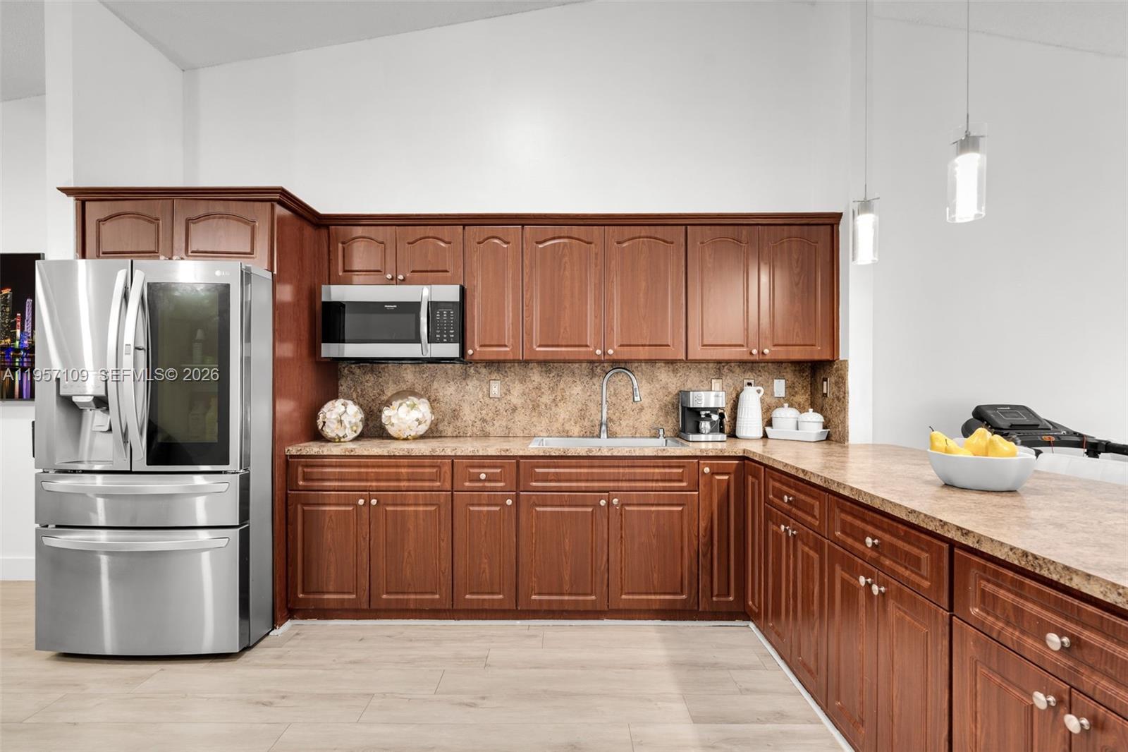 AMEND PLT EL PRADO COUNTR - Residential Lease