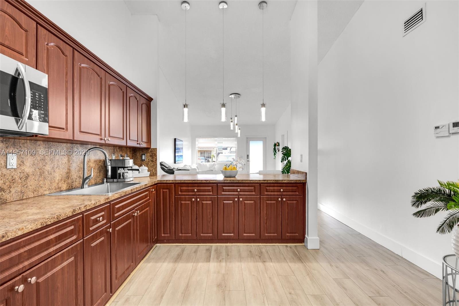 AMEND PLT EL PRADO COUNTR - Residential Lease