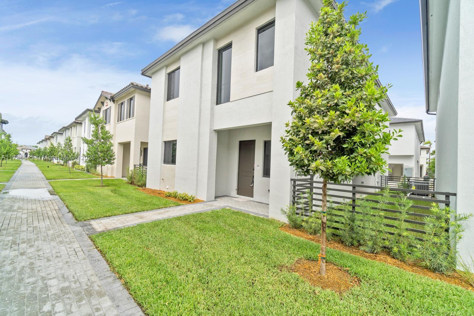 Property for Sale at 4330 Nw 80th Ct, Doral, Miami-Dade County, Florida - Bedrooms: 4 
Bathrooms: 4  - $1,180,000