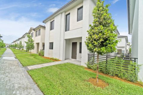 4330 NW 80th Ct Doral FL 33166