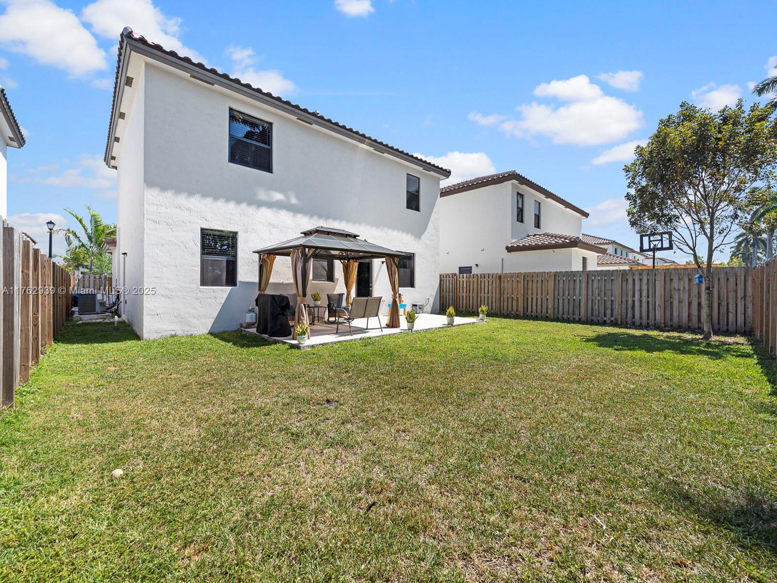 ESTATES AT SILVER PALM - Residential