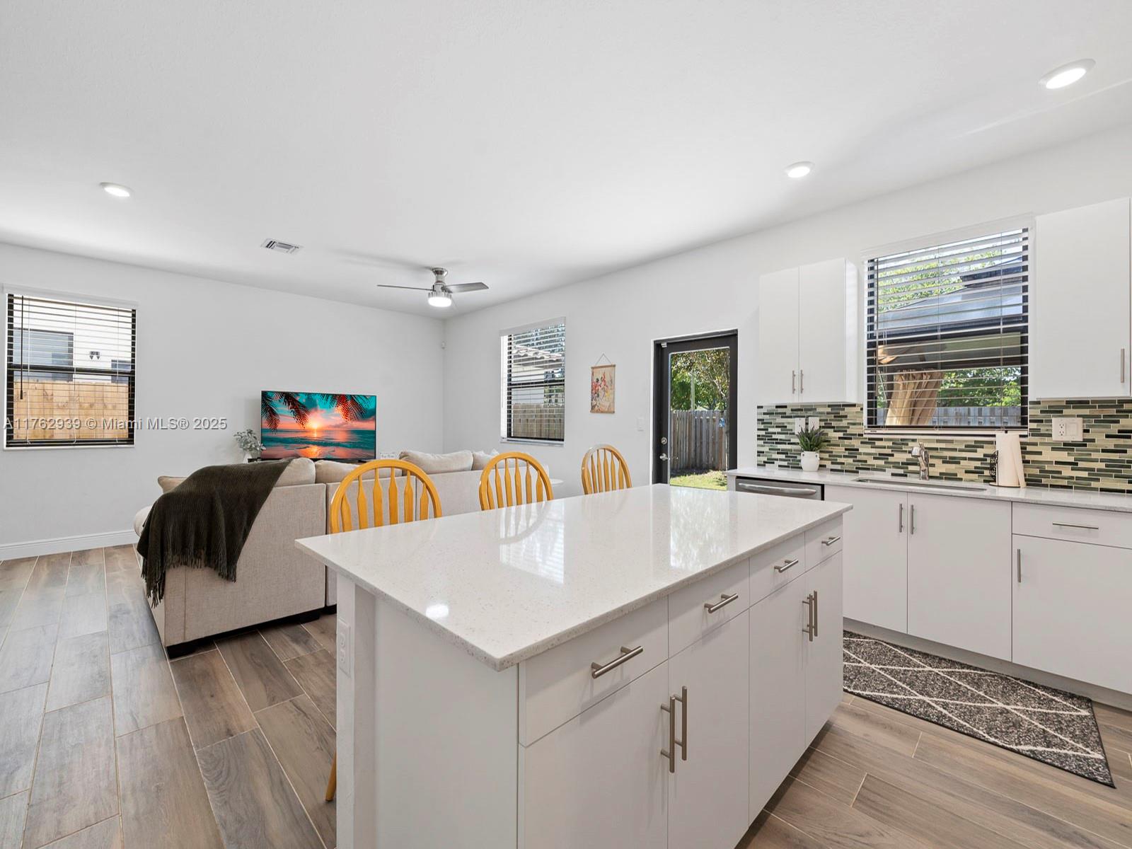 ESTATES AT SILVER PALM - Residential