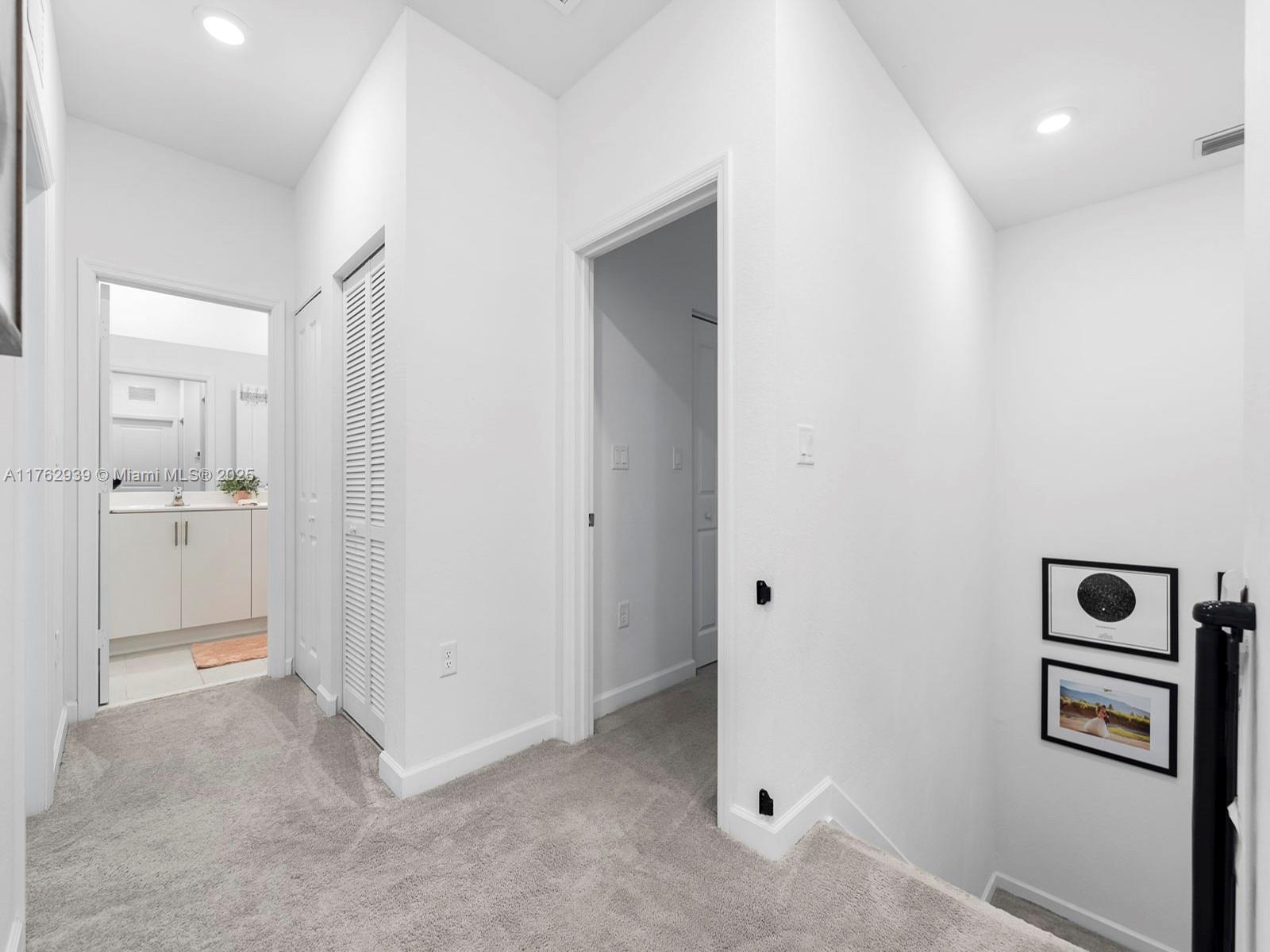 ESTATES AT SILVER PALM - Residential