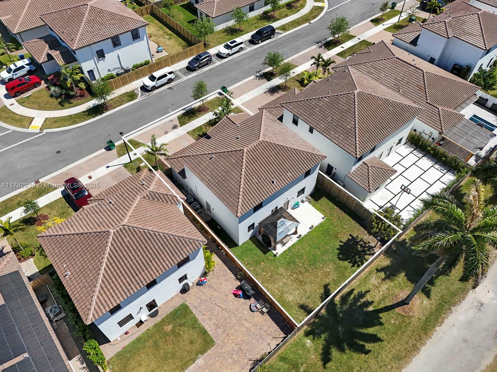 ESTATES AT SILVER PALM - Residential