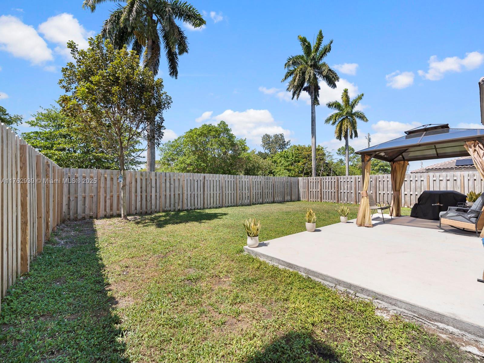 ESTATES AT SILVER PALM - Residential