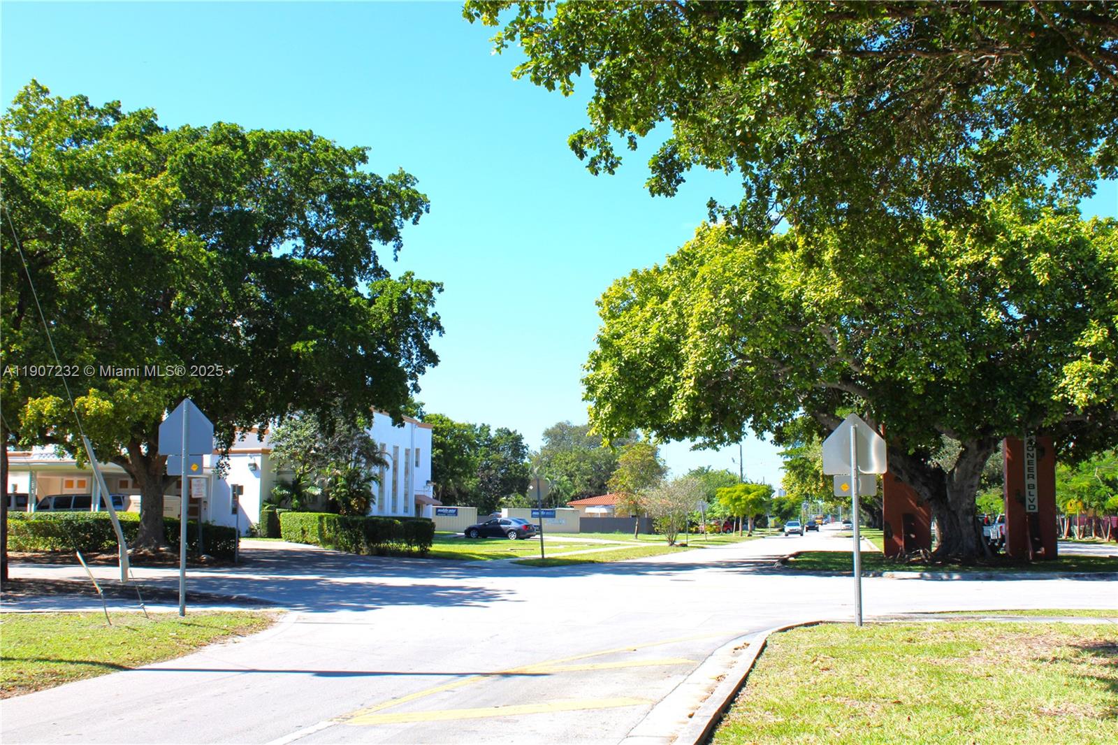 GOLDEN TERRACE CONDO - Residential Lease