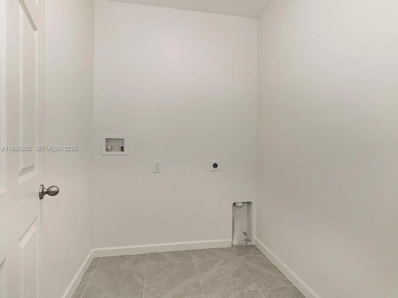 MORNINGSIDE PALM BREEZES - Residential