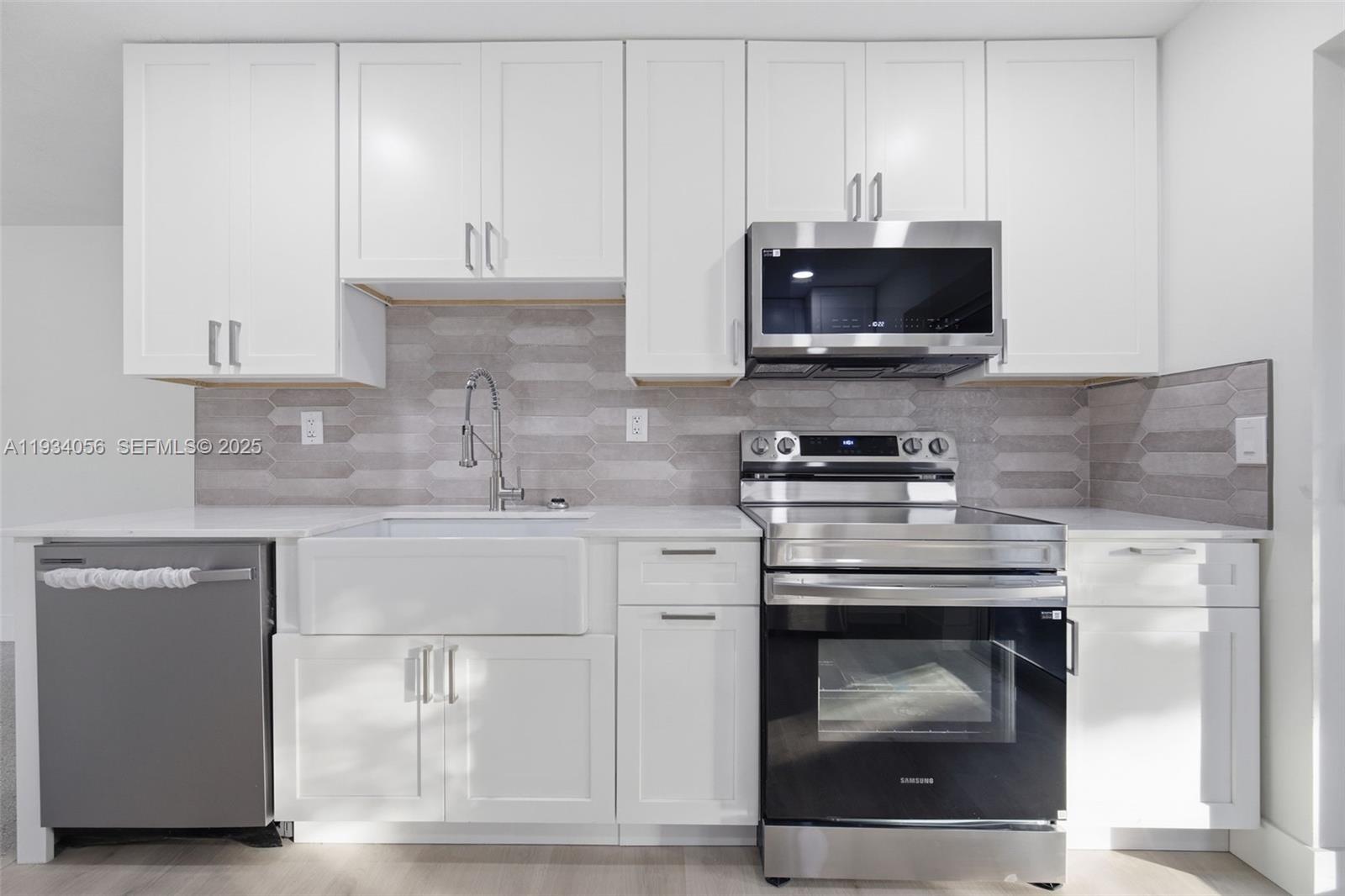 FAIRFAX BROLLIAR ADD SEC - Residential