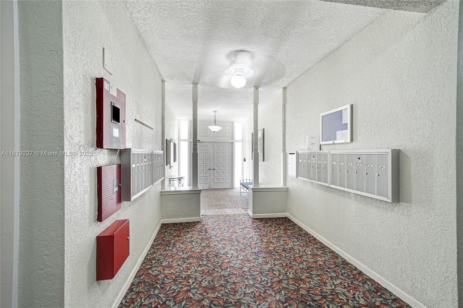 IMPERIAL POINT COLONNADES - Residential