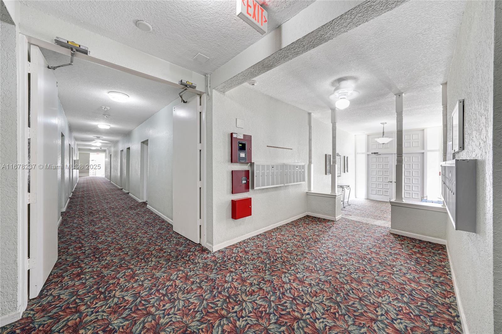 IMPERIAL POINT COLONNADES - Residential