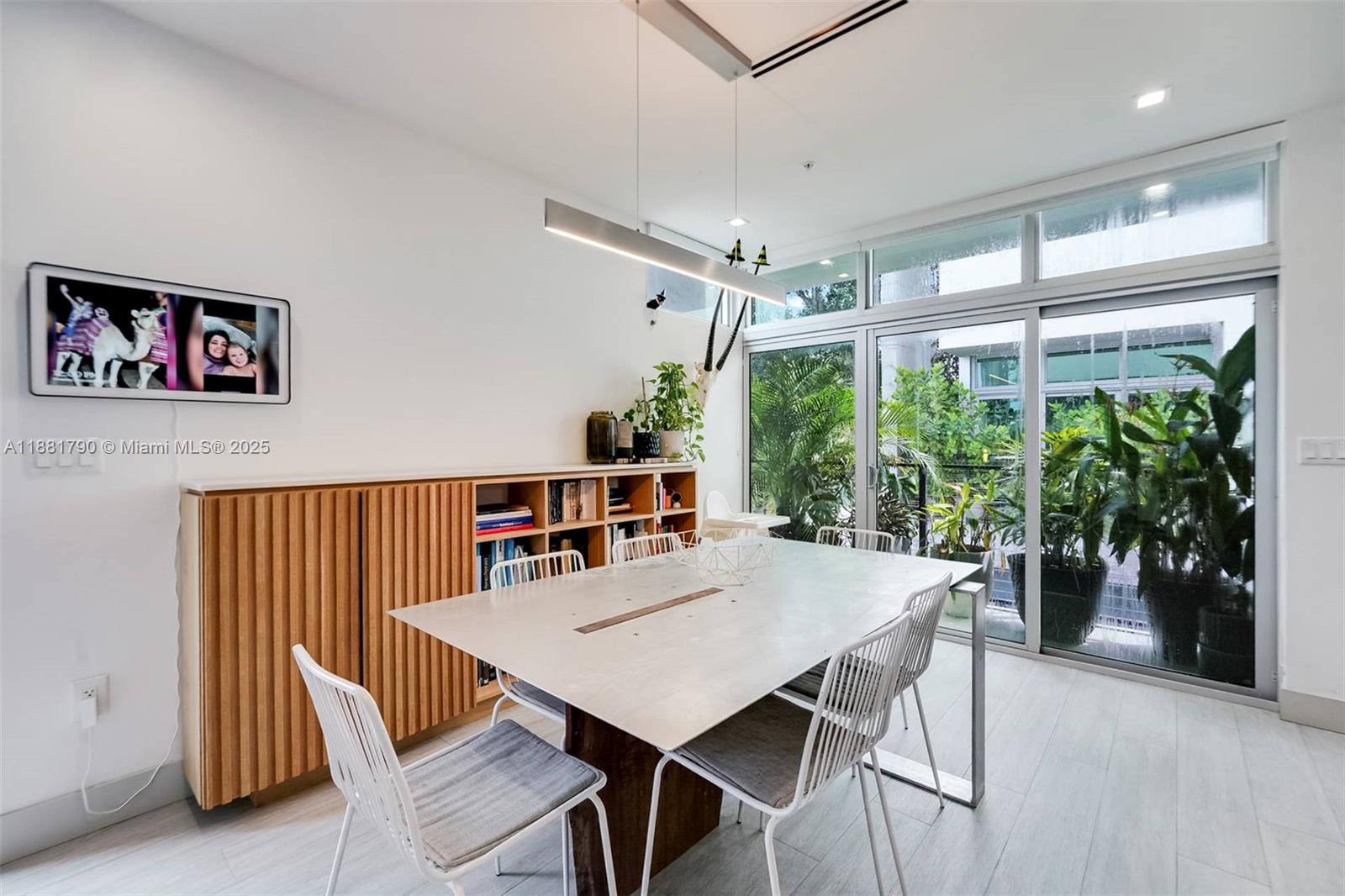 PENT HOMESTEAD - Residential