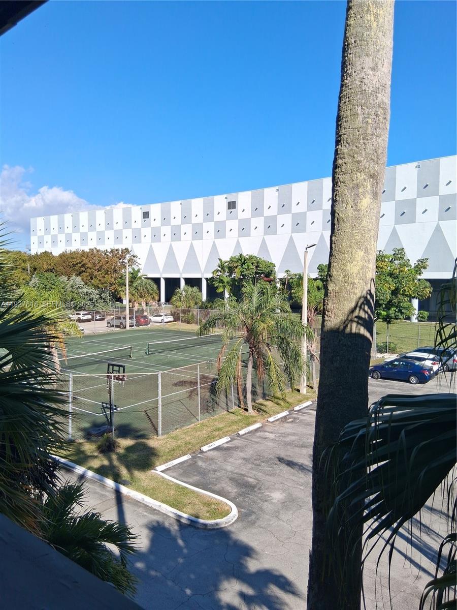 THE LEDGES CONDO - Residential Lease