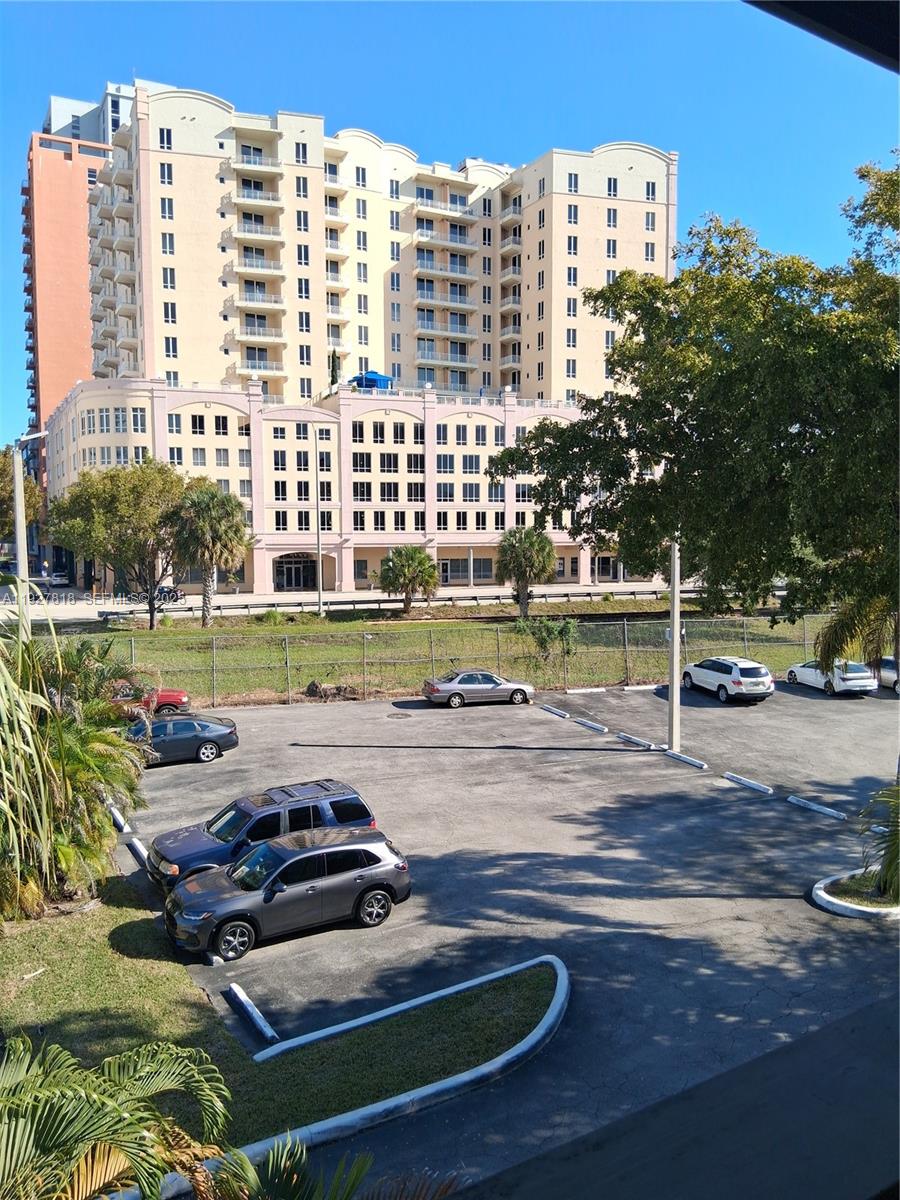 THE LEDGES CONDO - Residential Lease