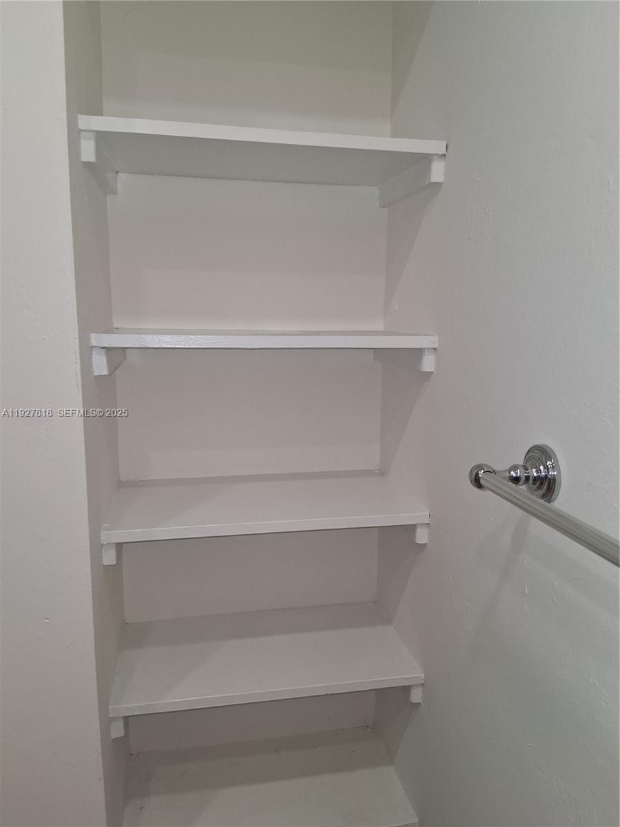 THE LEDGES CONDO - Residential Lease