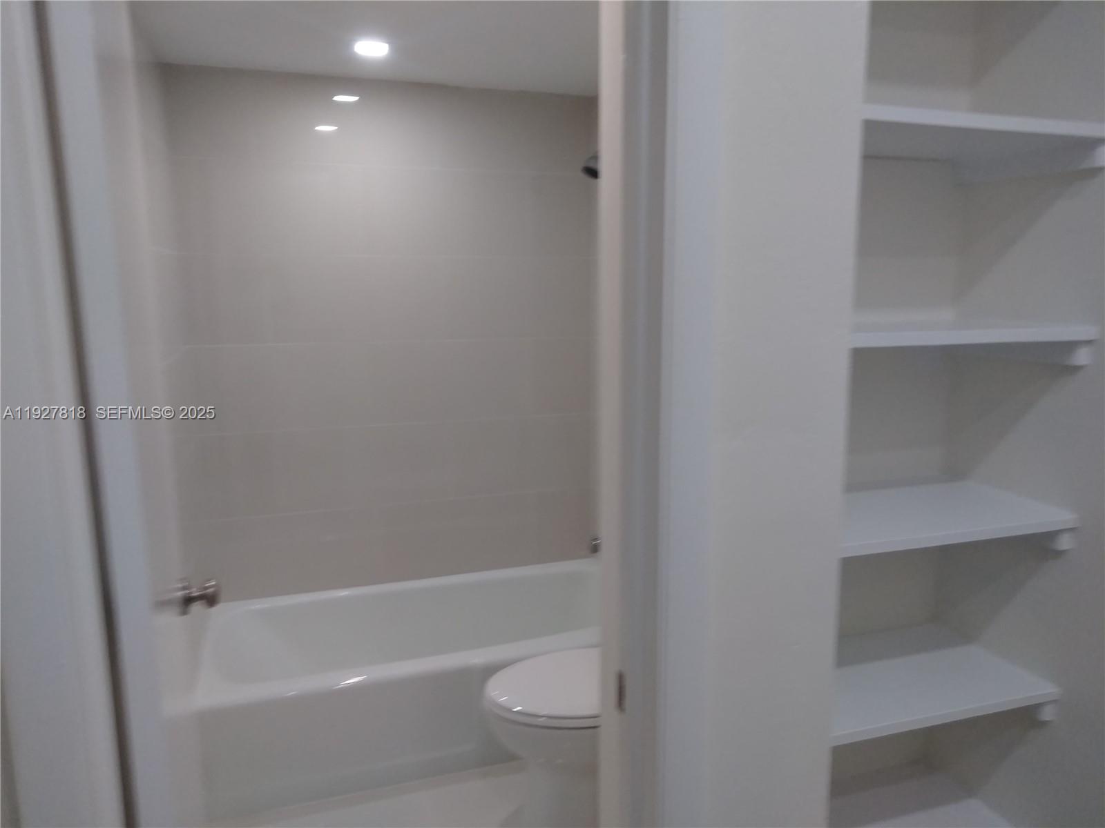 THE LEDGES CONDO - Residential Lease