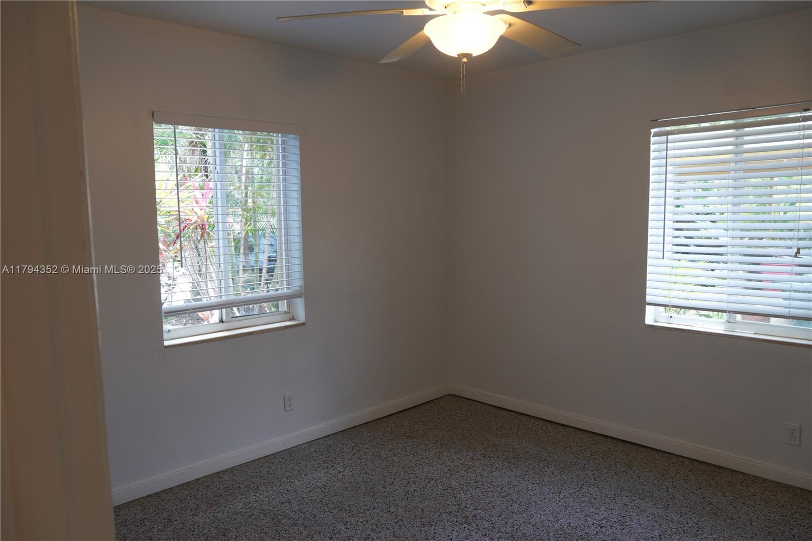 5409 NE 4th Ter