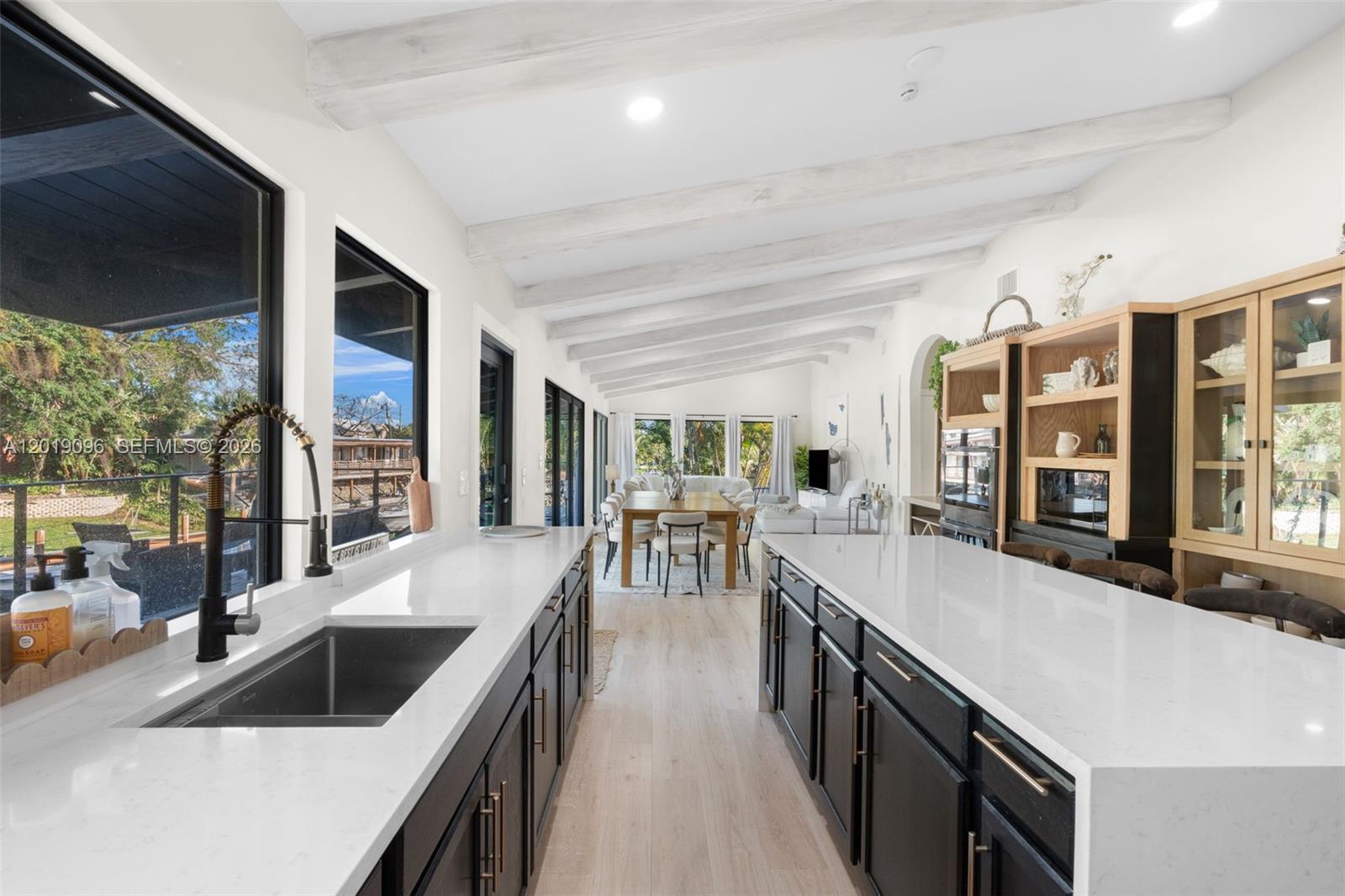 TWIN OAKS - Residential Income