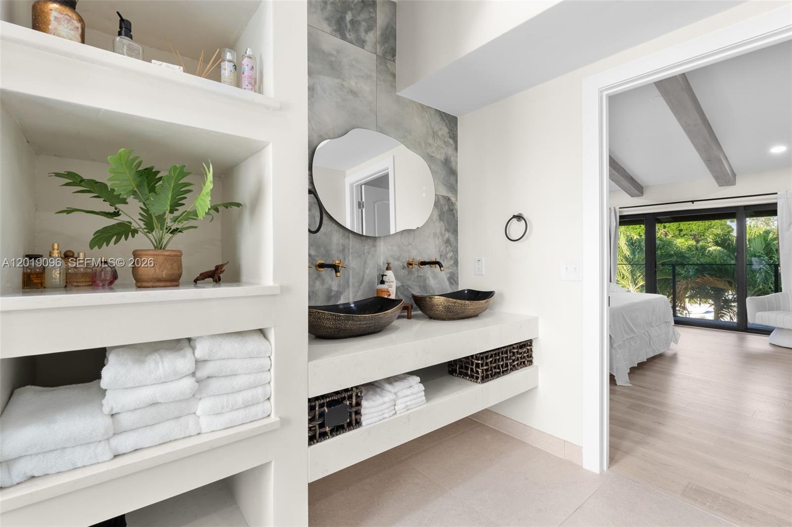TWIN OAKS - Residential Income