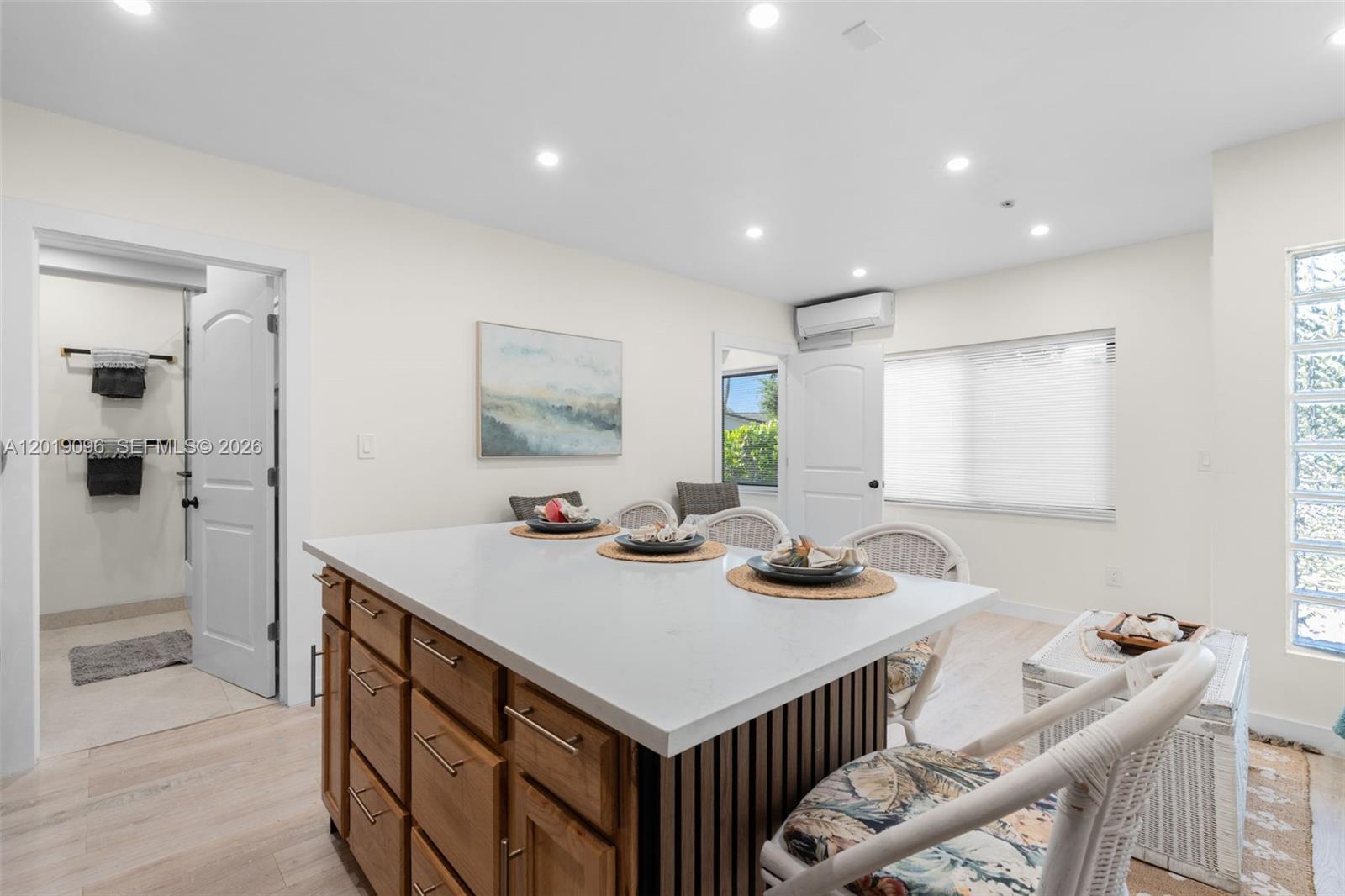 TWIN OAKS - Residential Income