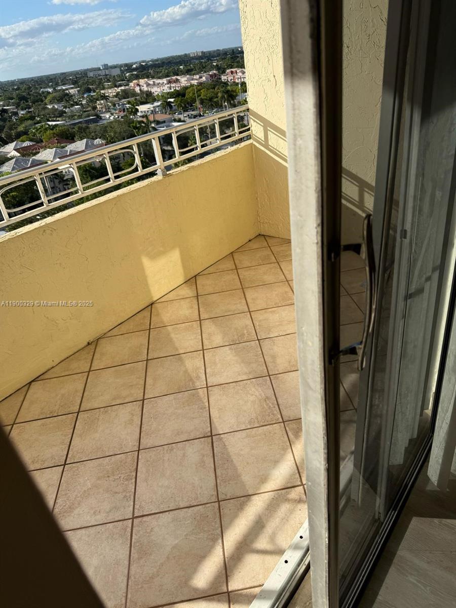 VICTORIA PARK TOWER CONDO - Residential Lease